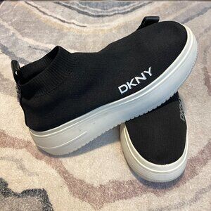 DKNY Women's Mada Slip On Platform Sneakers Black